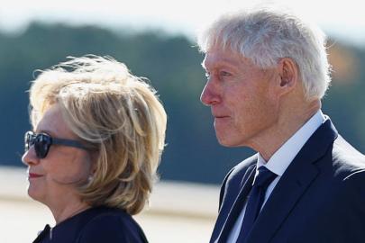 Clinton çifti, Kongre'de ifade vermeye gitmeyecek. Komiteden dava hazırlığı