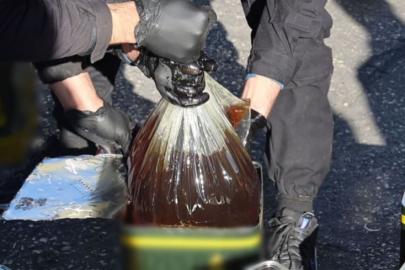 Kaçakçıların sıvı kokain oyunu. Yağ tenekeleri içinde yakalandı 