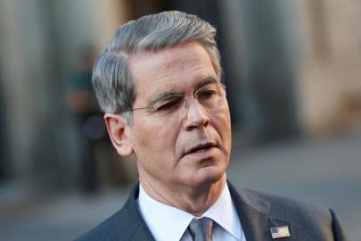 Trump Kabinesi'nde FED krizi, 9 merkez bankası başkanından destek