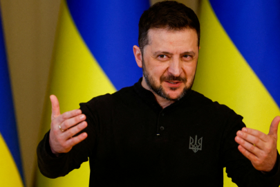 Zelenski: Cesareti varsa Putin Kiev'e gelsin