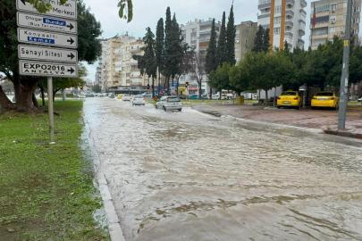 Antalya'ya 40 günde geçen yılın toplamı kadar yağış düştü