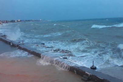 Çanakkale'de kuvvetli fırtına etkili oldu