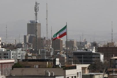 İran'a yönelik saldırıların ardından 24 öğrenci hayatını kaybetti