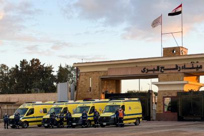 İsrail'in son saldırısında 21 Filistinli hayatını kaybetti. Sınır kapısında suya bile izin verilmiyor