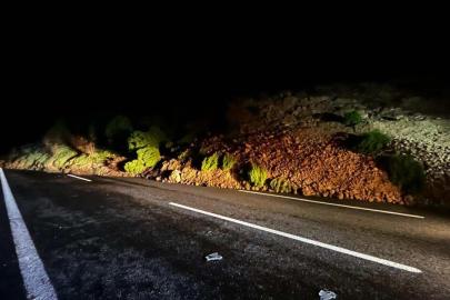 İstanbulİzmir Otoyolu toprak kayması nedeniyle ulaşıma kapatıldı
