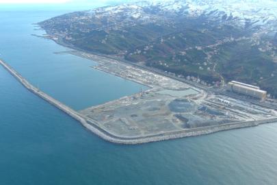 İyidere Lojistik Limanı'nın üst yapısı tamamlanıyor