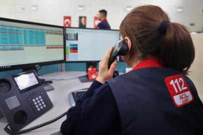 Rüya tabiri isteyen de takma dişi kaybolan da 112'yi aradı