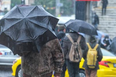 Yurt genelinde yağışlı hava etkili olacak, sıcaklıklar düşecek