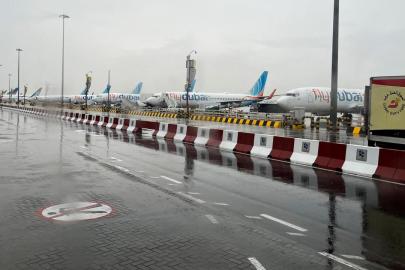 BAE: Dubai'de Havalimanı çevresinde İHA saldırısı sonucu yangın çıktı