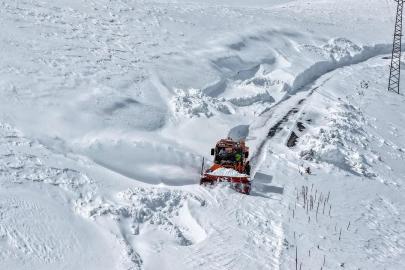 Batı'da bahar Doğu'da kış: 114 yol kapalı