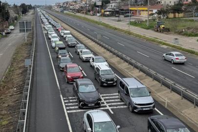 Bayram dönüşü trafik yoğunluğu: Ağır vasıtalara kısıtlama getirildi