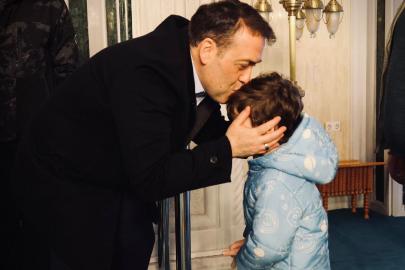 Bilecik Valisi Sözer bayram sabahını çocuklarla geçirdi