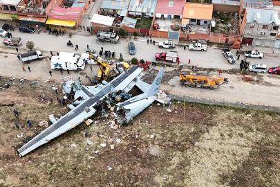 Bolivya'da kargo uçağının düşmesi sonucu ölenlerin sayısı 22'ye çıktı