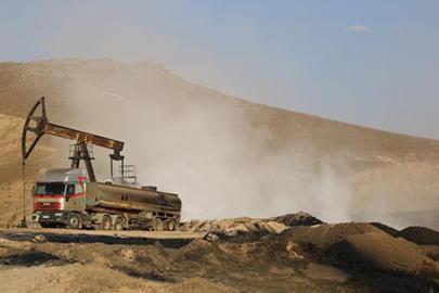 Brent petrolün vadeli varil fiyatı 103,90 dolardan işlem görüyor