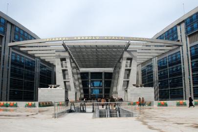 Çekmeköy'de öğretmenini bıçaklayan lise öğrencisi tutuklandı