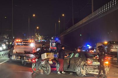 D100 kara yolunda zincirleme kaza: 3 araç birbirine girdi