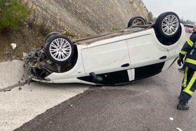 Denizli'de takla atan araçtan yara almadan kurtuldu