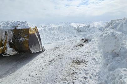 Doğuda karla mücadele sürüyor: 198 yol kapalı