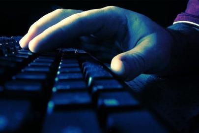 Dolandırıcılık yapan sanık ve IBAN'ını kullandıran arkadaşına hapis