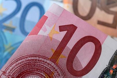 Euro Bölgesi'ne savaş freni
