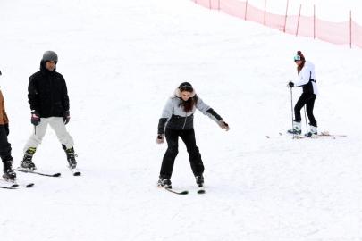 Ilgaz'da kayak sezonu sürüyor