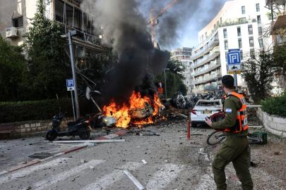 İran'dan Tel Aviv'e misilleme: 6 kişi yaralandı