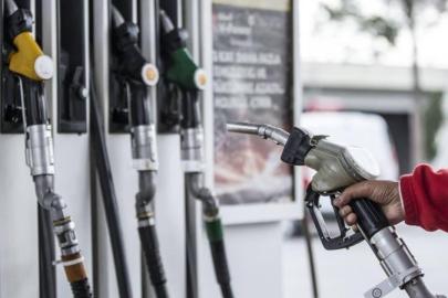 Japonya İran savaşı nedeniyle devlet petrol rezervlerini kullanıma açıyor