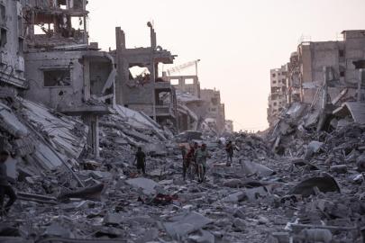 Katil İsrail ordusu, Gazze Şeridi'nde bir Filistinliyi öldürdü