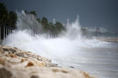 Meteoroloji'den Akdeniz için kuvvetli fırtına uyarısı