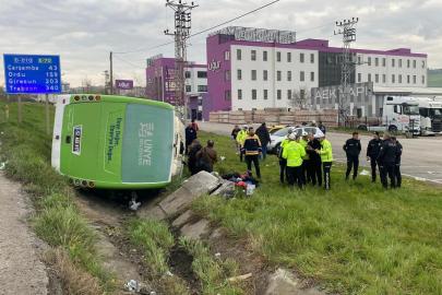 Samsun'da öğrencilerin bulunduğu midibüs devrildi: 11 yaralı