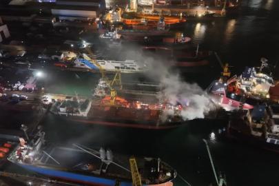 Tuzla'da kuru yük gemisinde yangın