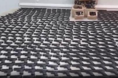 2 ilde büyük operasyon: Binlerce silah ele geçirildi