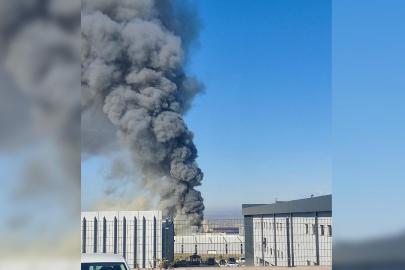Ankara'da boya fabrikasında yangın