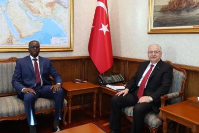 Bakan Güler, Nijer Savunma Bakanı Mody ile görüştü