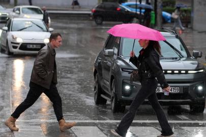 Başkentte sabah saatlerinde sağanak etkili oldu