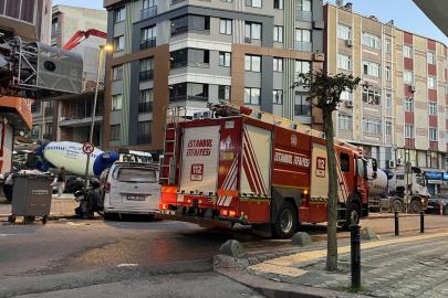 İstanbul'da inşaat sırasında yan binanın duvarı yıkıldı