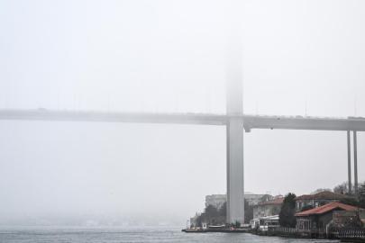 İstanbul'da sis etkili oldu: Gemi trafiği askıya alındı
