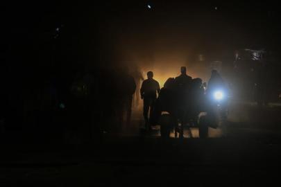 Katil İsrailin Gazzeye düzenlediği saldırıda 3ü çocuk 5 Filistinli hayatını kaybetti