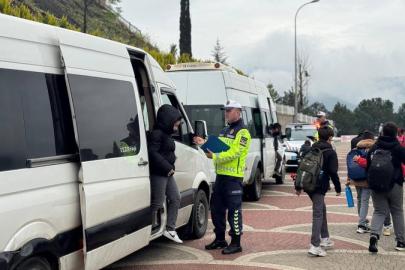 'Okul Taşıtı' yazmayan servis aracına 2 bin 719 TL ceza