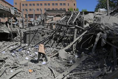 Tahran Belediye Başkanı: ABD ateşkesi ihlal etti