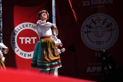 TRT, 27 ülkeden 490 çocuğu Ankara'da ağırlayacak