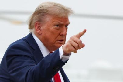 Trump: İranlıların boğazlara döşediği mayınları imha etmeye başlayacağız