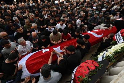 Türkiye evlatlarını uğurluyor