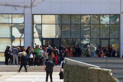 Yunanistan'da emeklilik davasını kaybeden 89 yaşındaki adamdan katliam girişimi
