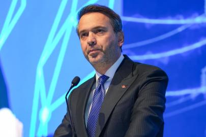Bakan Bayraktar: Cezayir ile enerji işbirliğimizi daha güçlü bir zemine taşıyoruz