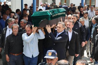 Cinayete kurban giden Kübra Yapıcı memleketinde toprağa verildi