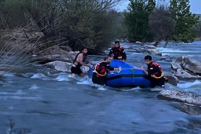 Dicle Nehri'nde mahsur kalan kişi kurtarıldı