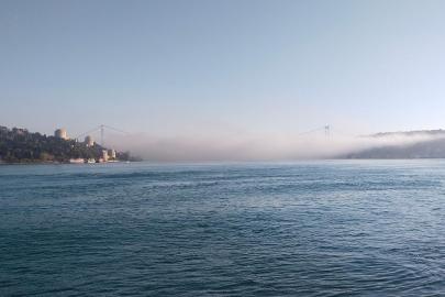 İstanbul güne sisle uyandı, vapur seferleri iptal