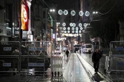 İstanbul'da bazı yollar trafiğe kapatıldı