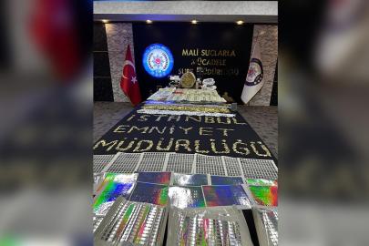 İstanbul'da sahtecilik operasyonu: Yüklü miktarda altın ve döviz ele geçirildi